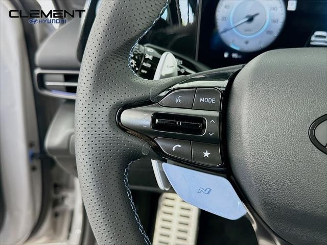Hyundai Elantra N Vehicle Full-screen Gallery Image 14