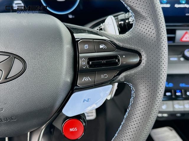 Hyundai Elantra N Vehicle Full-screen Gallery Image 15