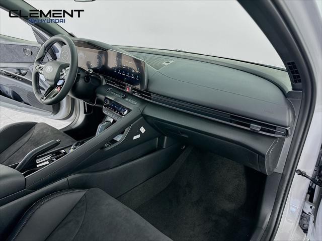 Hyundai Elantra N Vehicle Full-screen Gallery Image 31