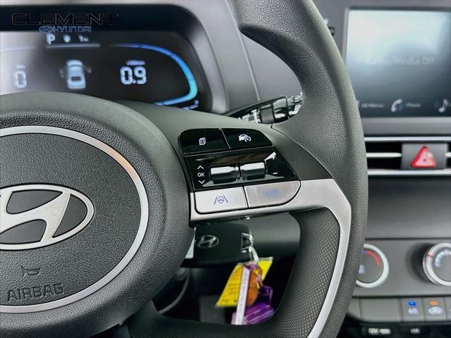 Hyundai Elantra Vehicle Full-screen Gallery Image 15