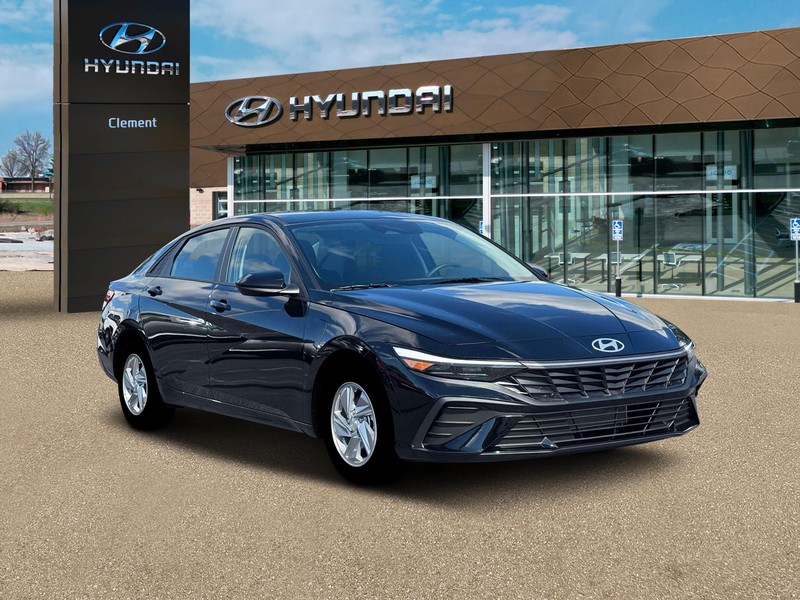 Hyundai Elantra Vehicle Image 11