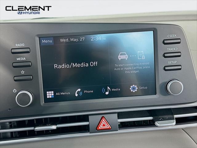 Hyundai Elantra Vehicle Image 17