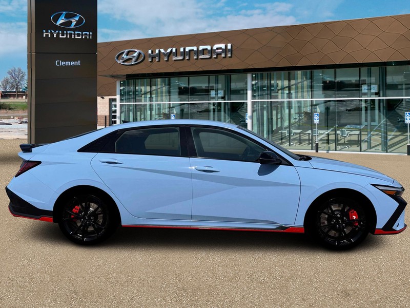 Hyundai Elantra N Vehicle Full-screen Gallery Image 9