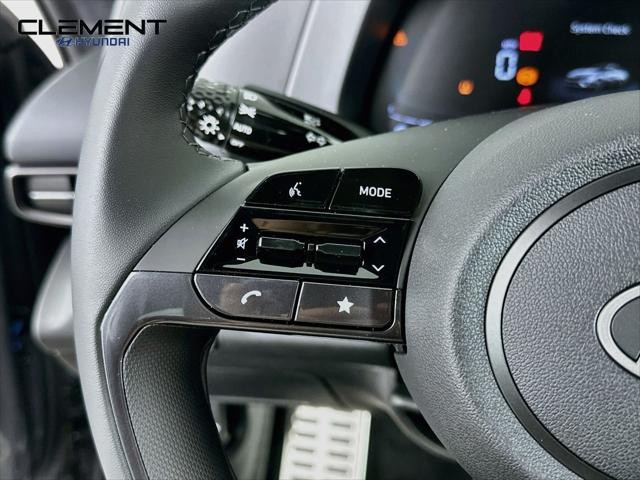 Hyundai Elantra Vehicle Full-screen Gallery Image 14