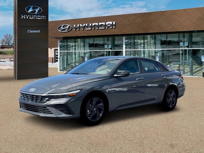 Hyundai Elantra Vehicle Image 02