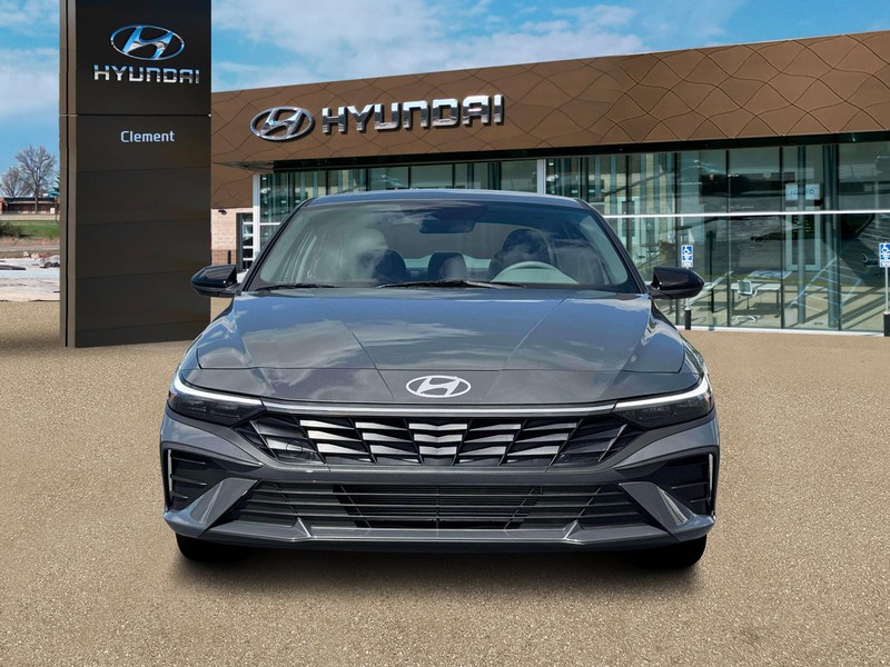 Hyundai Elantra Vehicle Image 12