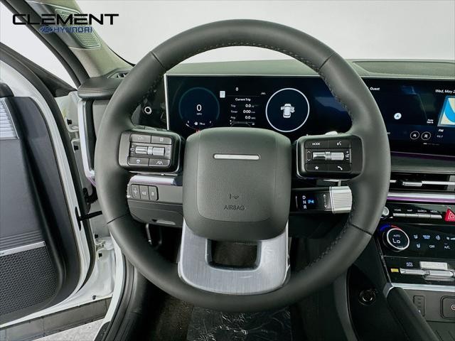 Hyundai Santa Fe Hybrid Vehicle Full-screen Gallery Image 13