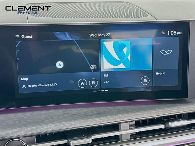 Hyundai Santa Fe Hybrid Vehicle Full-screen Gallery Image 17