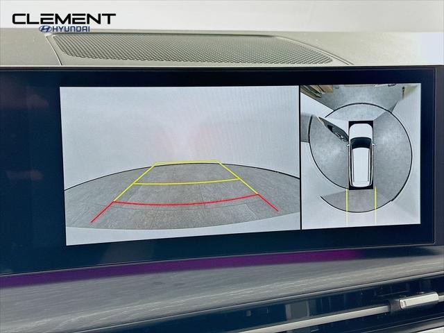 Hyundai Santa Fe Hybrid Vehicle Full-screen Gallery Image 18