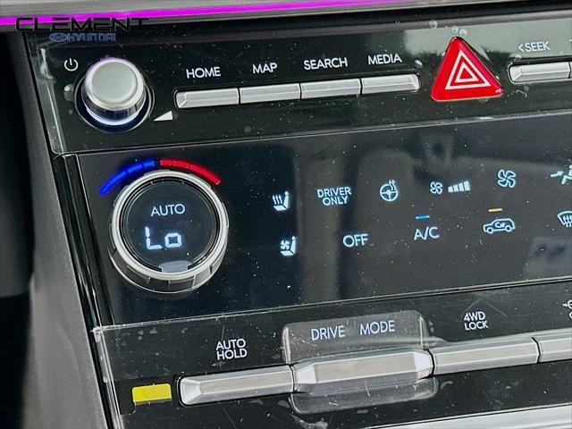 Hyundai Santa Fe Hybrid Vehicle Full-screen Gallery Image 20