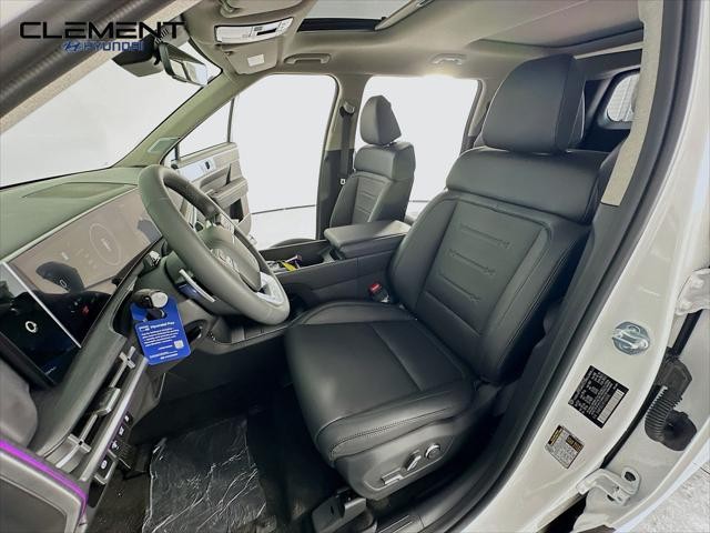 Hyundai Santa Fe Hybrid Vehicle Full-screen Gallery Image 27