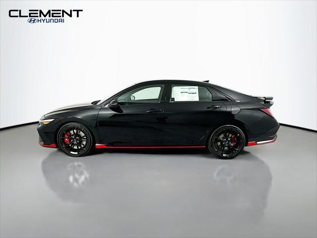 Hyundai Elantra N Vehicle Full-screen Gallery Image 4