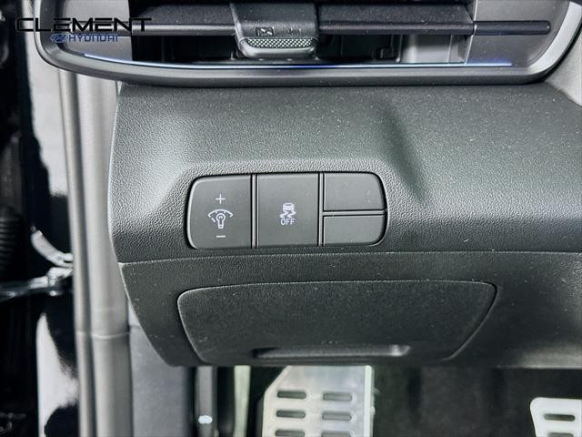 Hyundai Elantra N Vehicle Full-screen Gallery Image 12