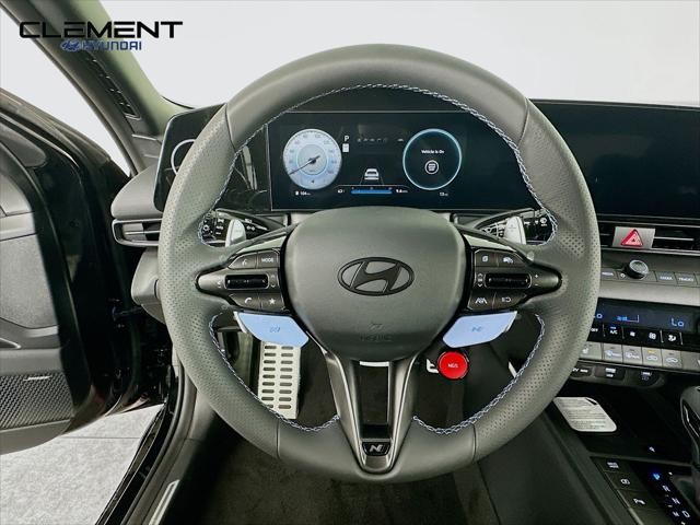 Hyundai Elantra N Vehicle Full-screen Gallery Image 13