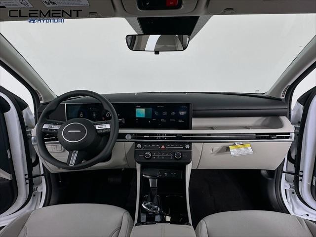Hyundai Tucson Vehicle Full-screen Gallery Image 11