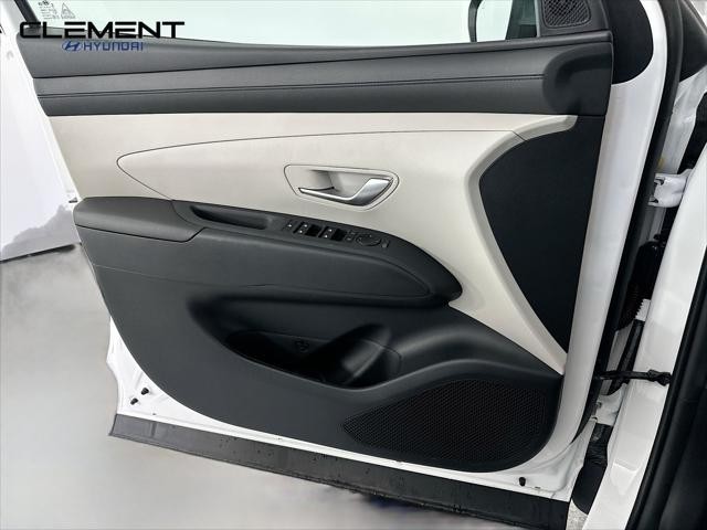 Hyundai Tucson Vehicle Full-screen Gallery Image 22