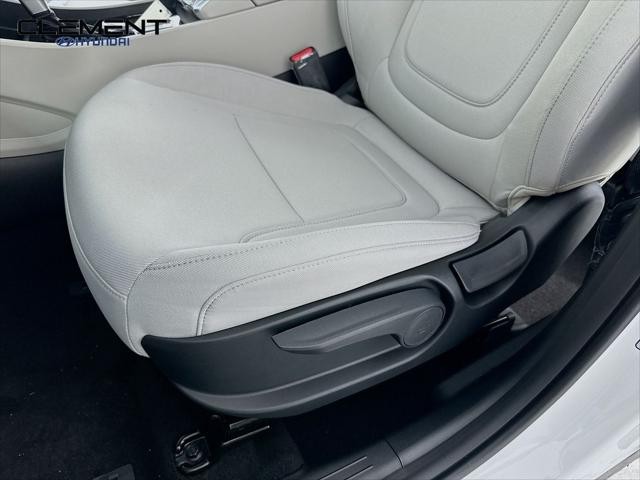 Hyundai Tucson Vehicle Full-screen Gallery Image 23