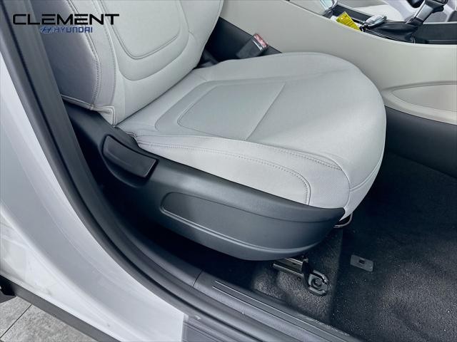 Hyundai Tucson Vehicle Full-screen Gallery Image 27