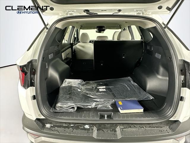 Hyundai Tucson Vehicle Full-screen Gallery Image 9