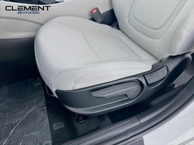 Hyundai Tucson Vehicle Full-screen Gallery Image 23
