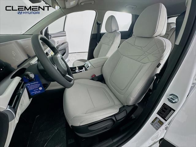 Hyundai Tucson Vehicle Full-screen Gallery Image 24