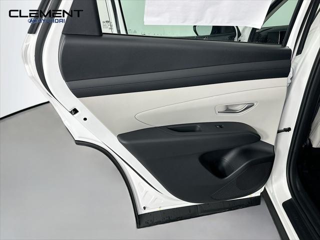Hyundai Tucson Vehicle Full-screen Gallery Image 25