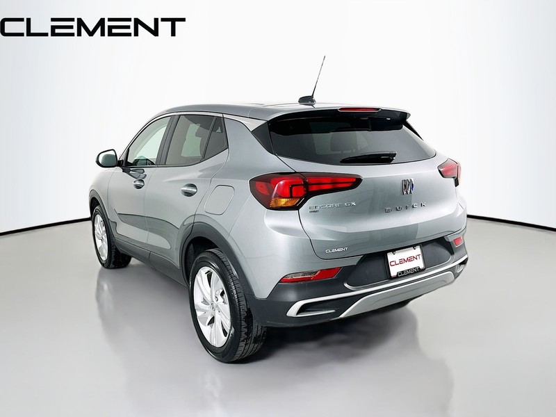 Buick Encore GX Vehicle Full-screen Gallery Image 10