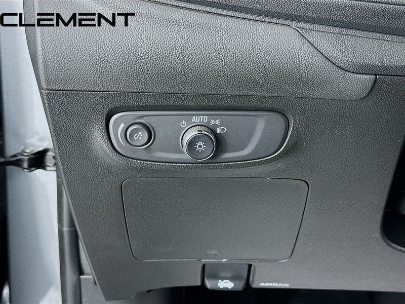 Buick Encore GX Vehicle Full-screen Gallery Image 13