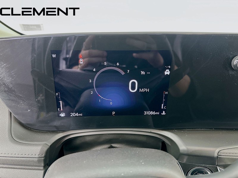 Buick Encore GX Vehicle Full-screen Gallery Image 18