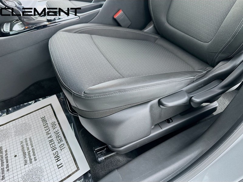 Buick Encore GX Vehicle Full-screen Gallery Image 27