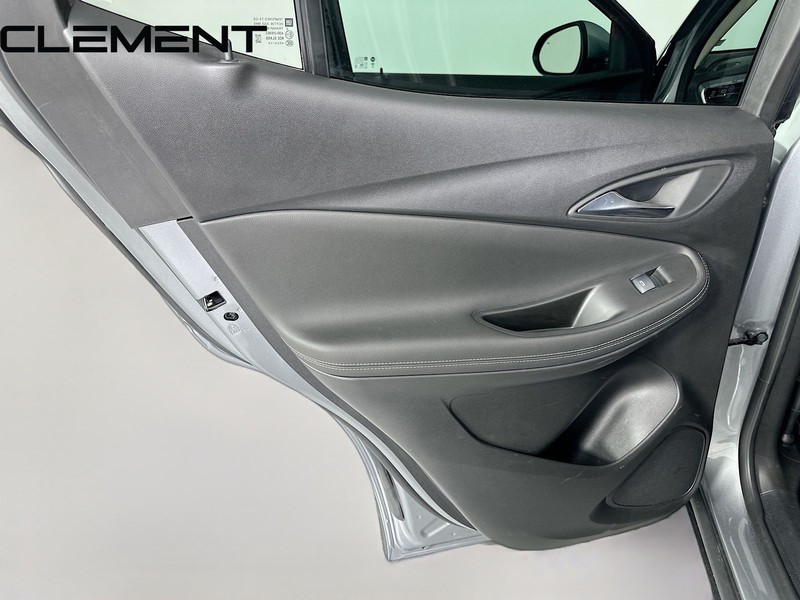 Buick Encore GX Vehicle Full-screen Gallery Image 29