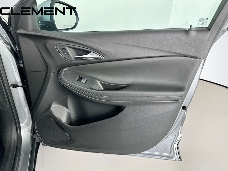 Buick Encore GX Vehicle Full-screen Gallery Image 34
