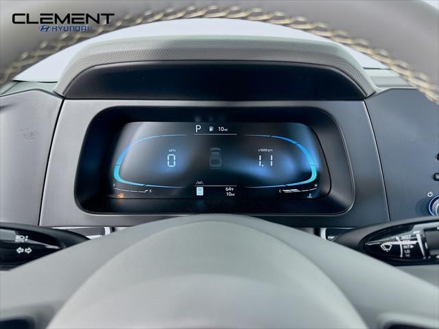 Hyundai Elantra Vehicle Full-screen Gallery Image 16