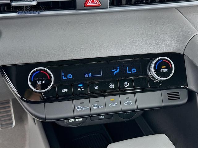 Hyundai Elantra Vehicle Full-screen Gallery Image 19