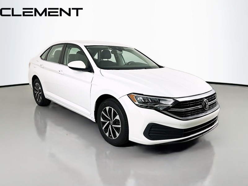 Volkswagen Jetta Vehicle Full-screen Gallery Image 5