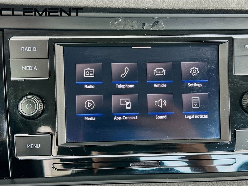 Volkswagen Jetta Vehicle Full-screen Gallery Image 19