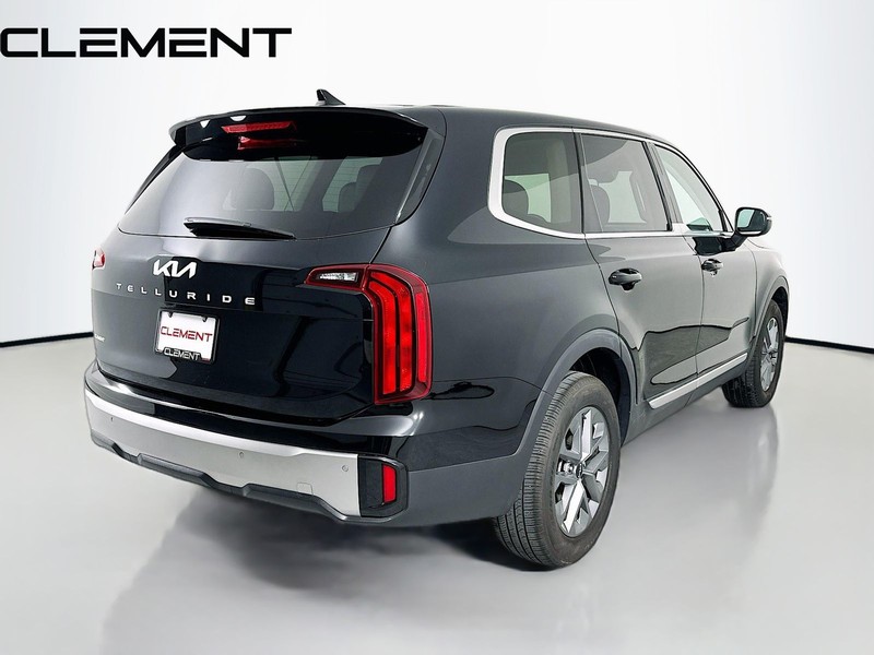 Kia Telluride Vehicle Full-screen Gallery Image 7