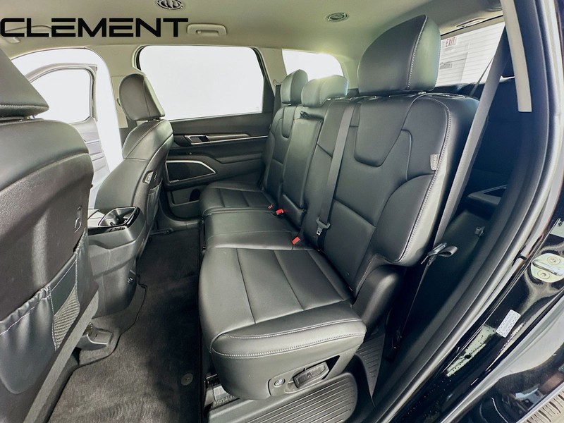 Kia Telluride Vehicle Full-screen Gallery Image 30