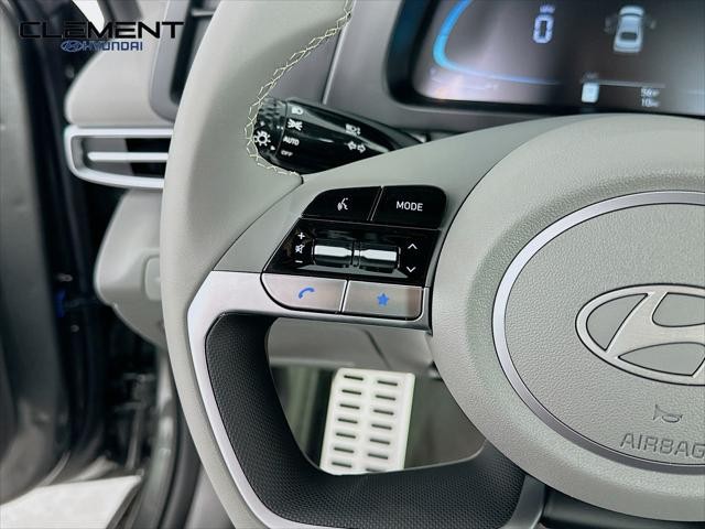 Hyundai Elantra Vehicle Full-screen Gallery Image 14