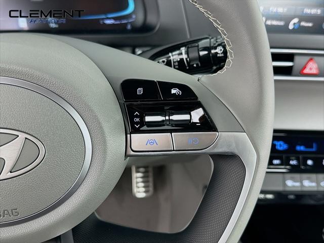 Hyundai Elantra Vehicle Full-screen Gallery Image 15