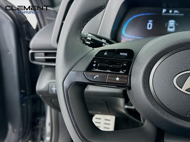 Hyundai Elantra Vehicle Full-screen Gallery Image 14