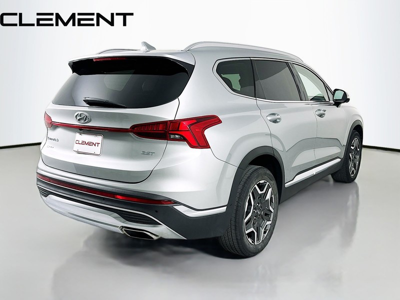 Hyundai Santa Fe Vehicle Full-screen Gallery Image 7