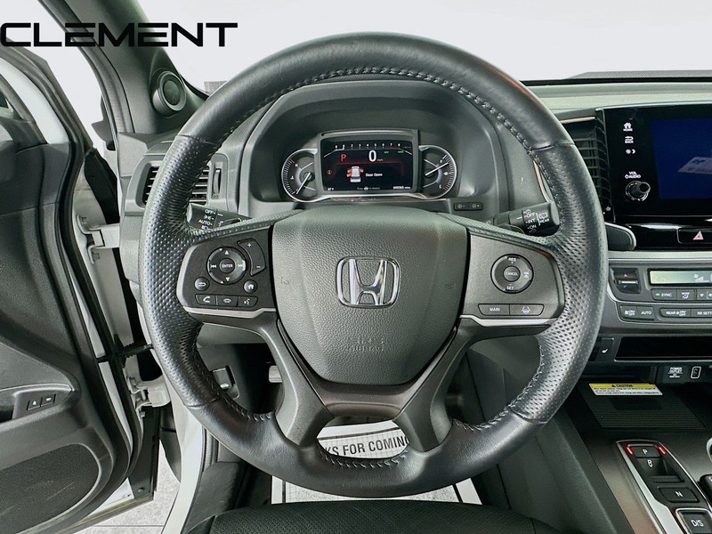 Honda Passport Vehicle Image 14