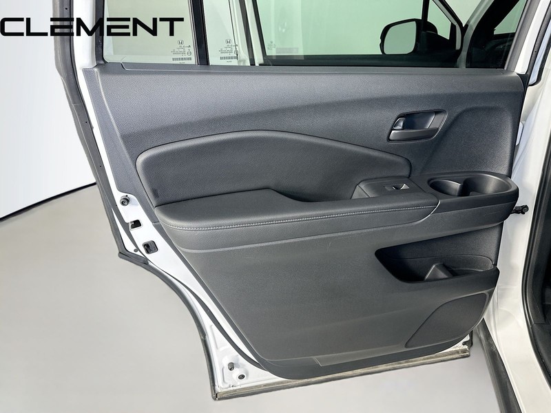 Honda Passport Vehicle Image 32