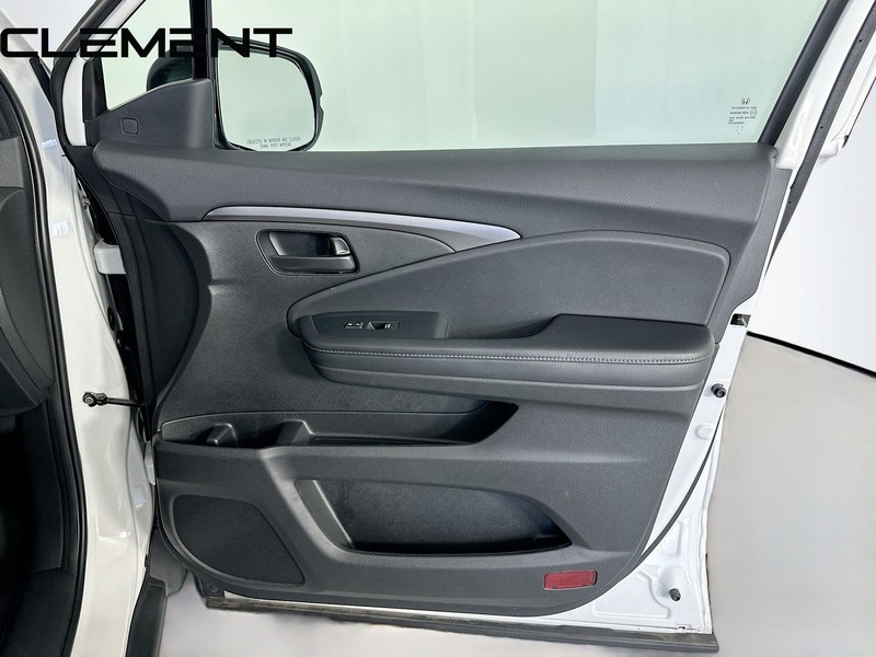Honda Passport Vehicle Image 36