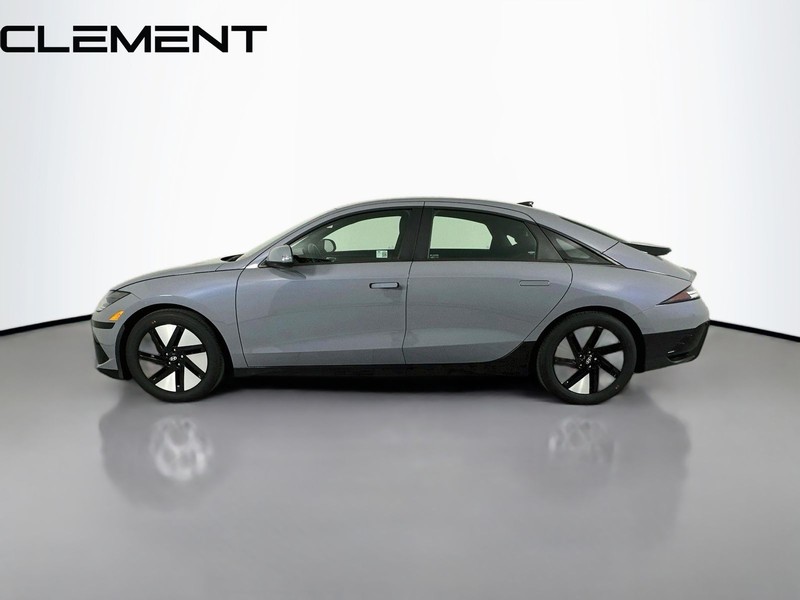 Hyundai IONIQ 6 Vehicle Full-screen Gallery Image 6