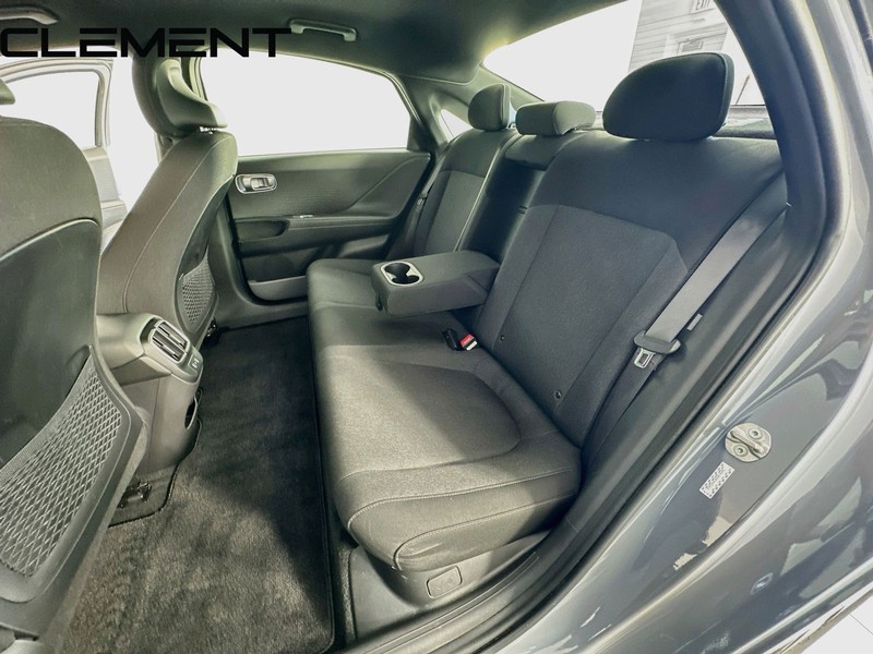 Hyundai IONIQ 6 Vehicle Full-screen Gallery Image 29