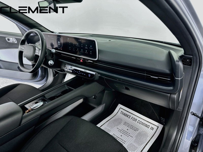 Hyundai IONIQ 6 Vehicle Full-screen Gallery Image 32