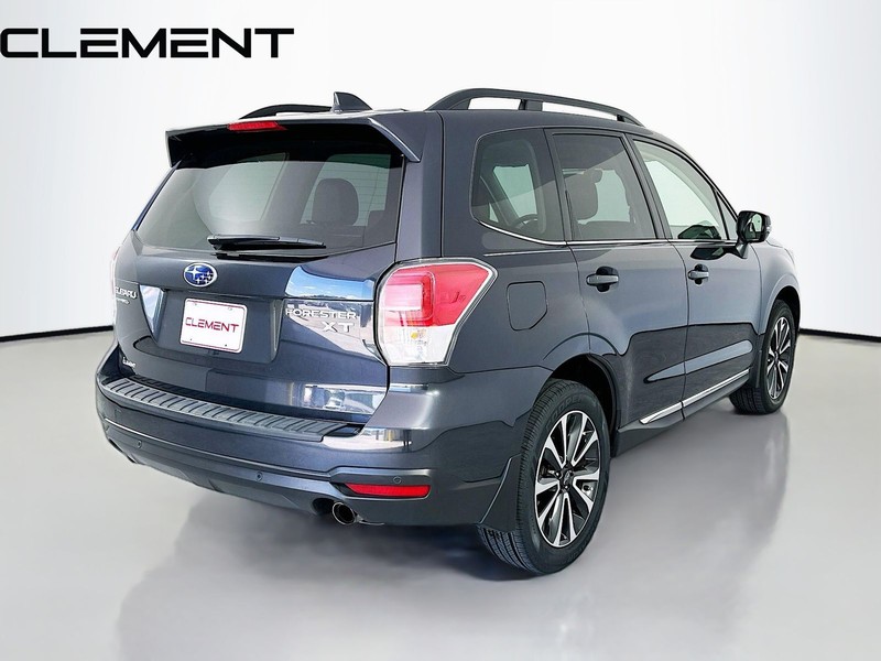 Subaru Forester Vehicle Full-screen Gallery Image 7