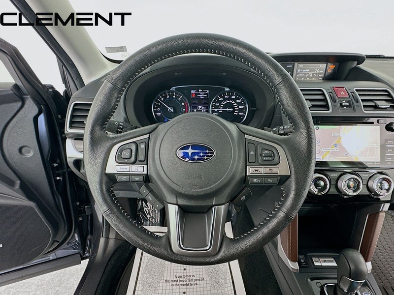 Subaru Forester Vehicle Full-screen Gallery Image 14